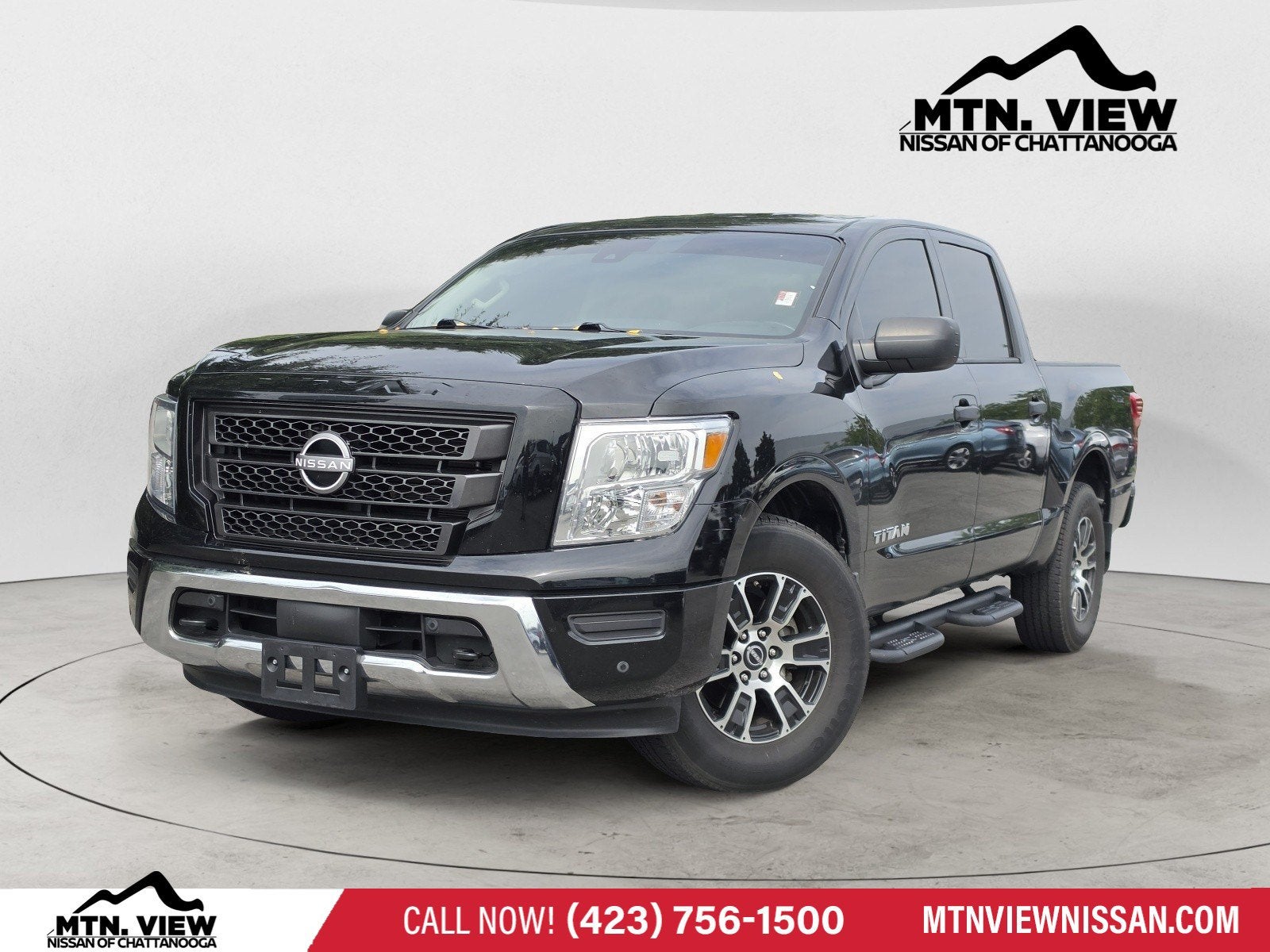 2023 Nissan Titan SV