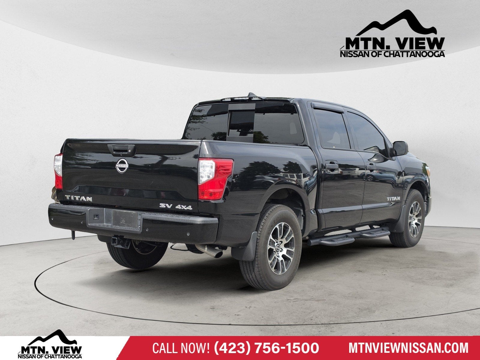 2023 Nissan Titan SV