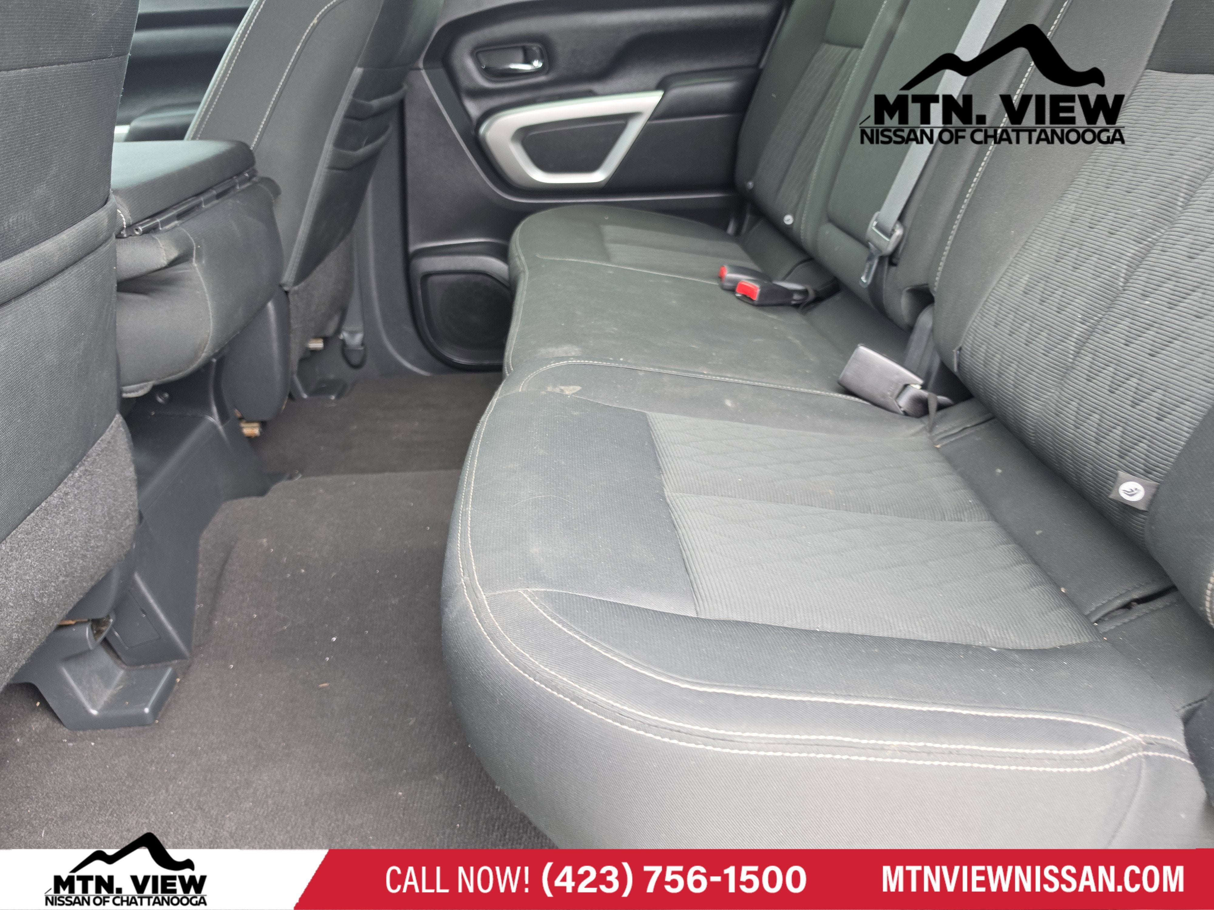 2017 Nissan Titan SV