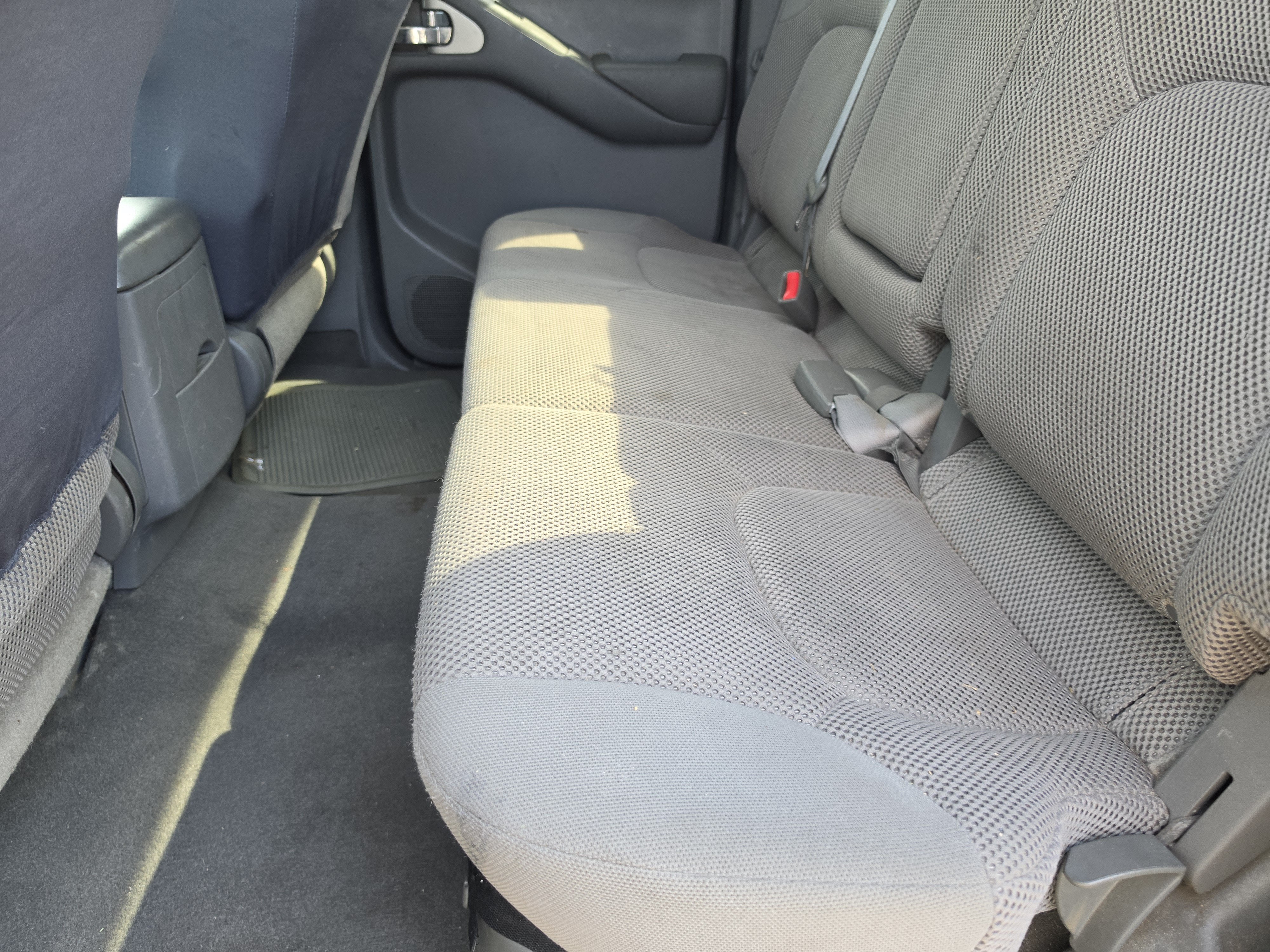 2007 Nissan Frontier Base