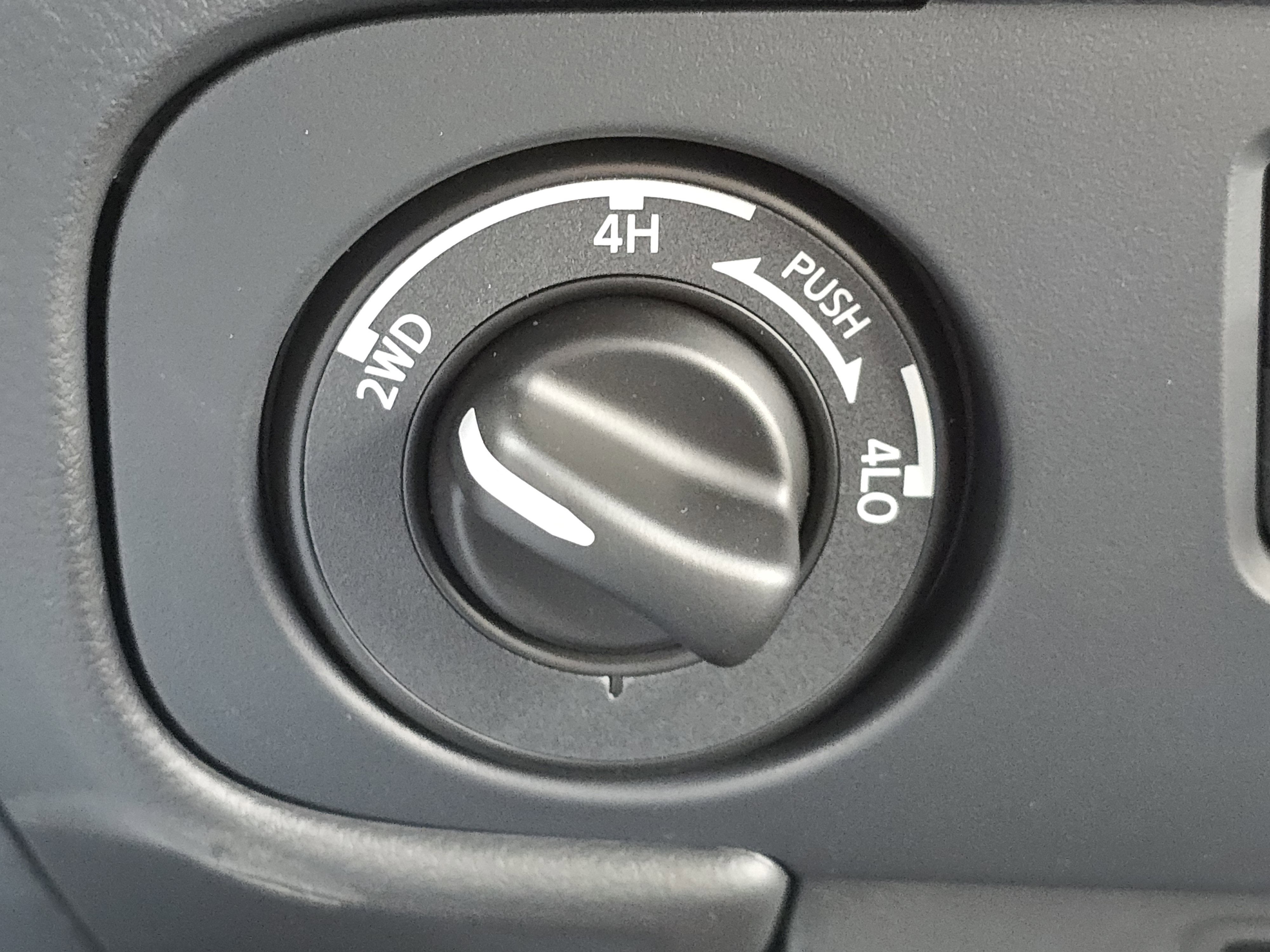 2026 Nissan Frontier PRO-4X w/R Package