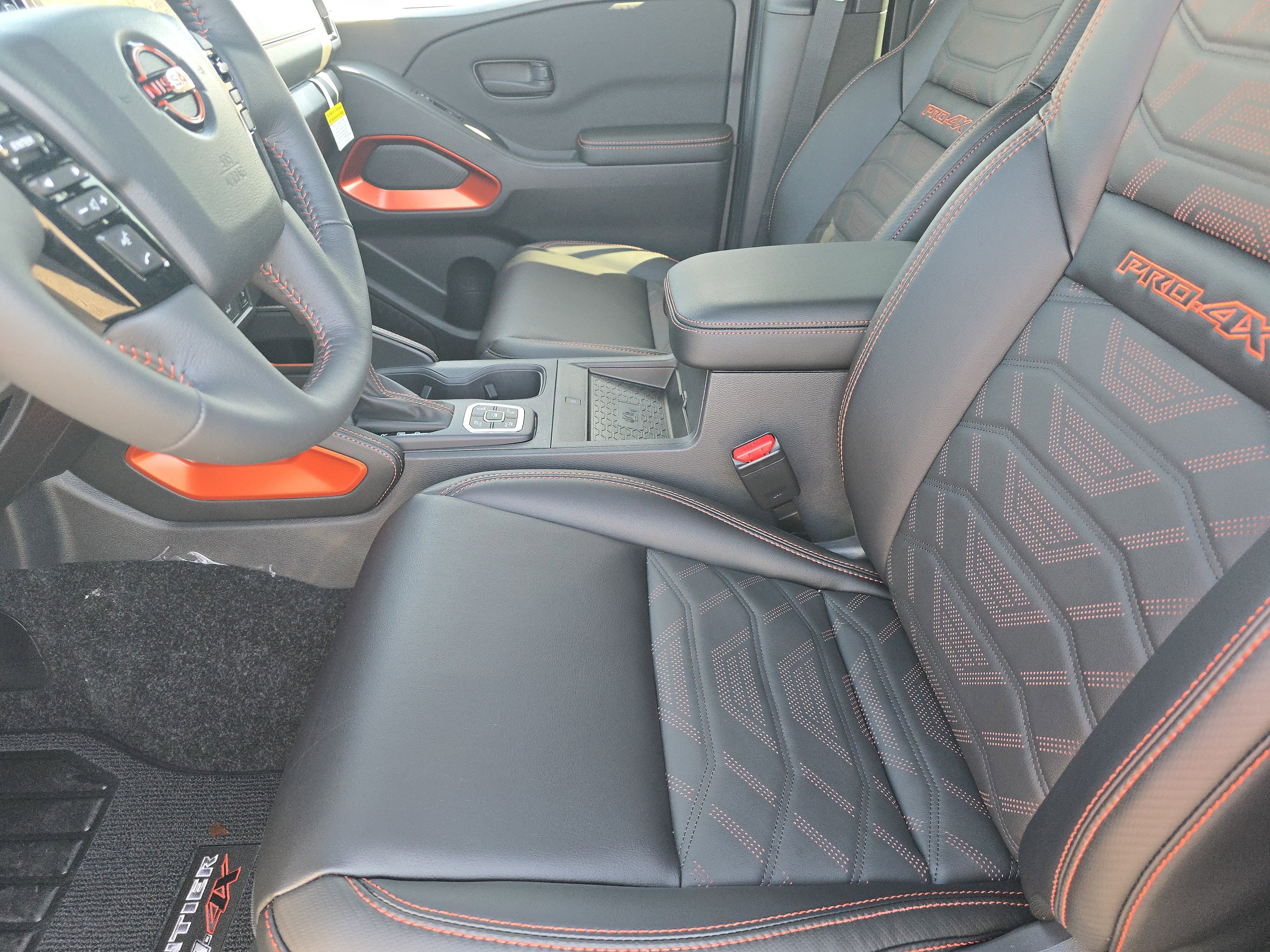 2026 Nissan Frontier PRO-4X w/R Package