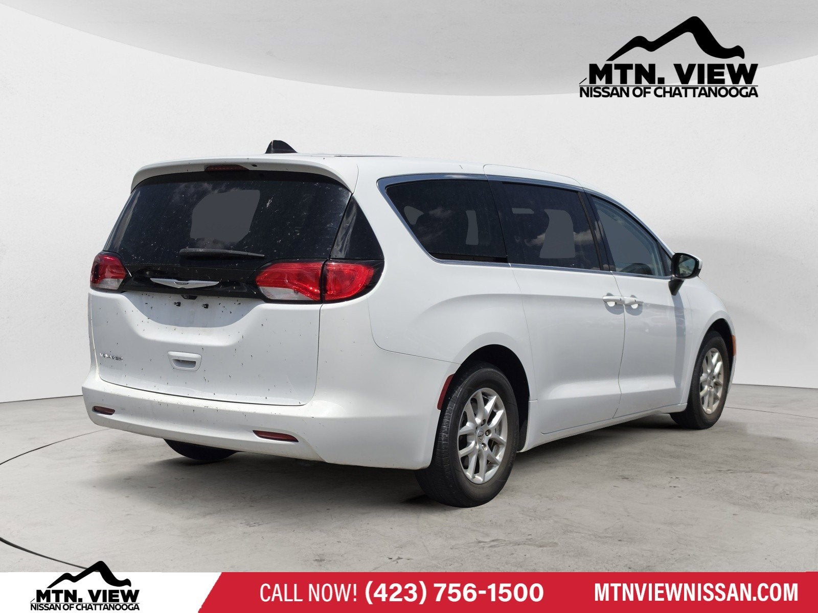 2022 Chrysler Voyager LX