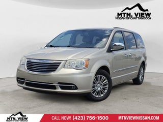 2013 Chrysler Town &amp; Country Touring-L