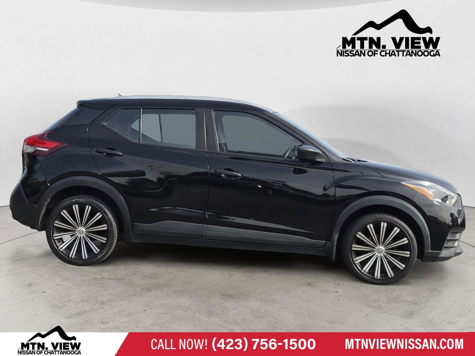 2019 Nissan Kicks S