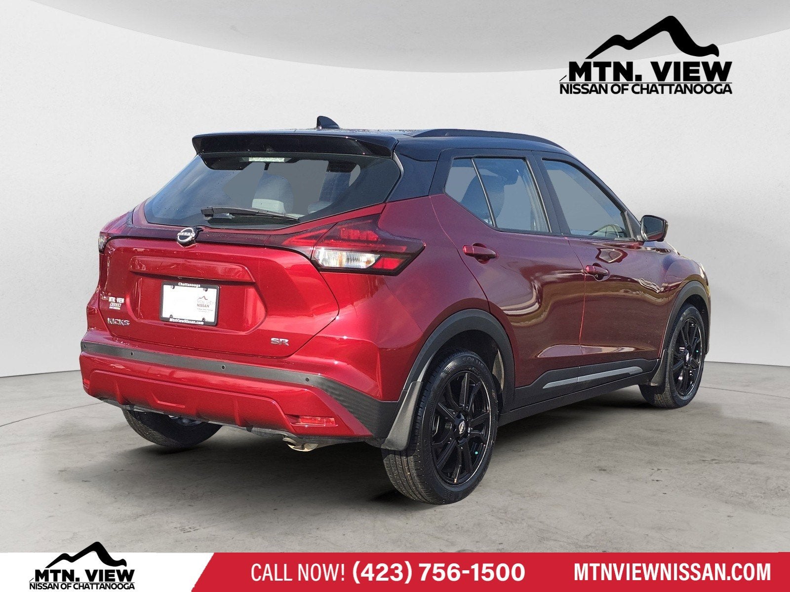 2022 Nissan Kicks SR