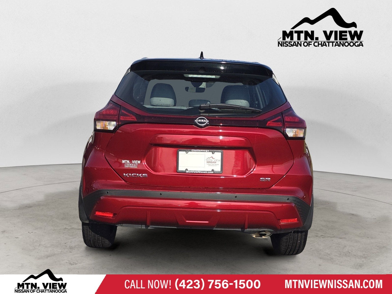 2022 Nissan Kicks SR