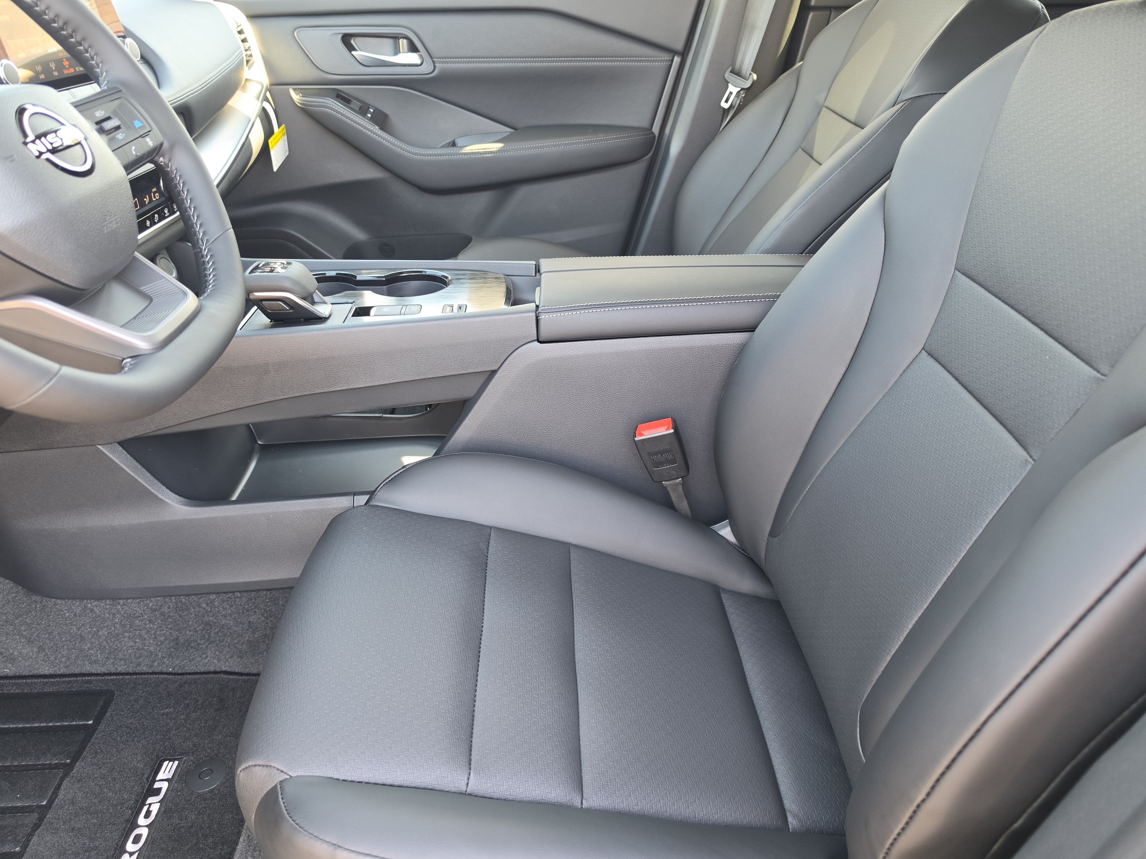 2027 Nissan Rogue Dark Armor