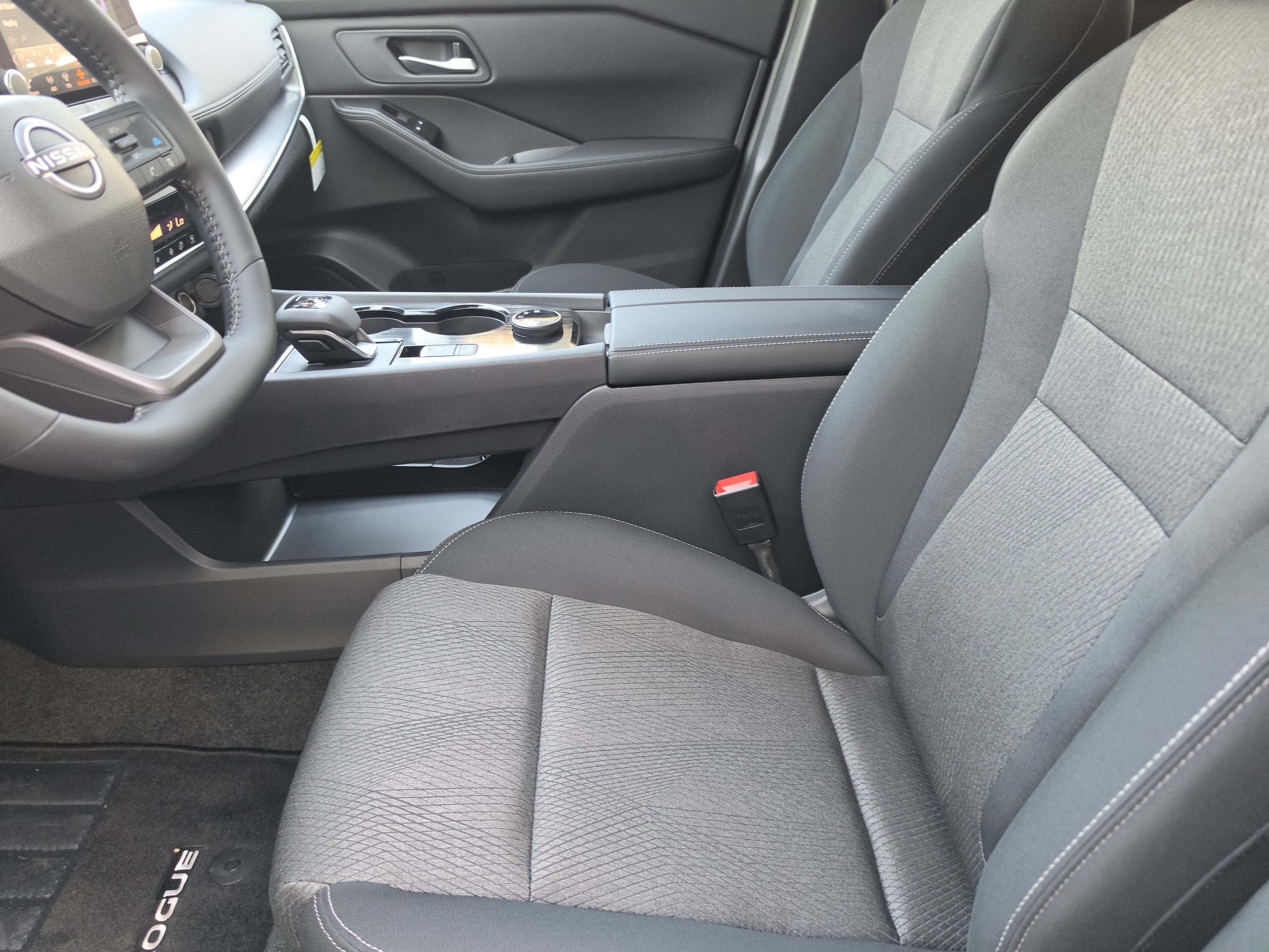 2027 Nissan Rogue SV