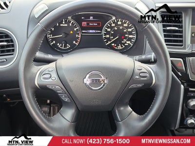 2020 Nissan Pathfinder SV