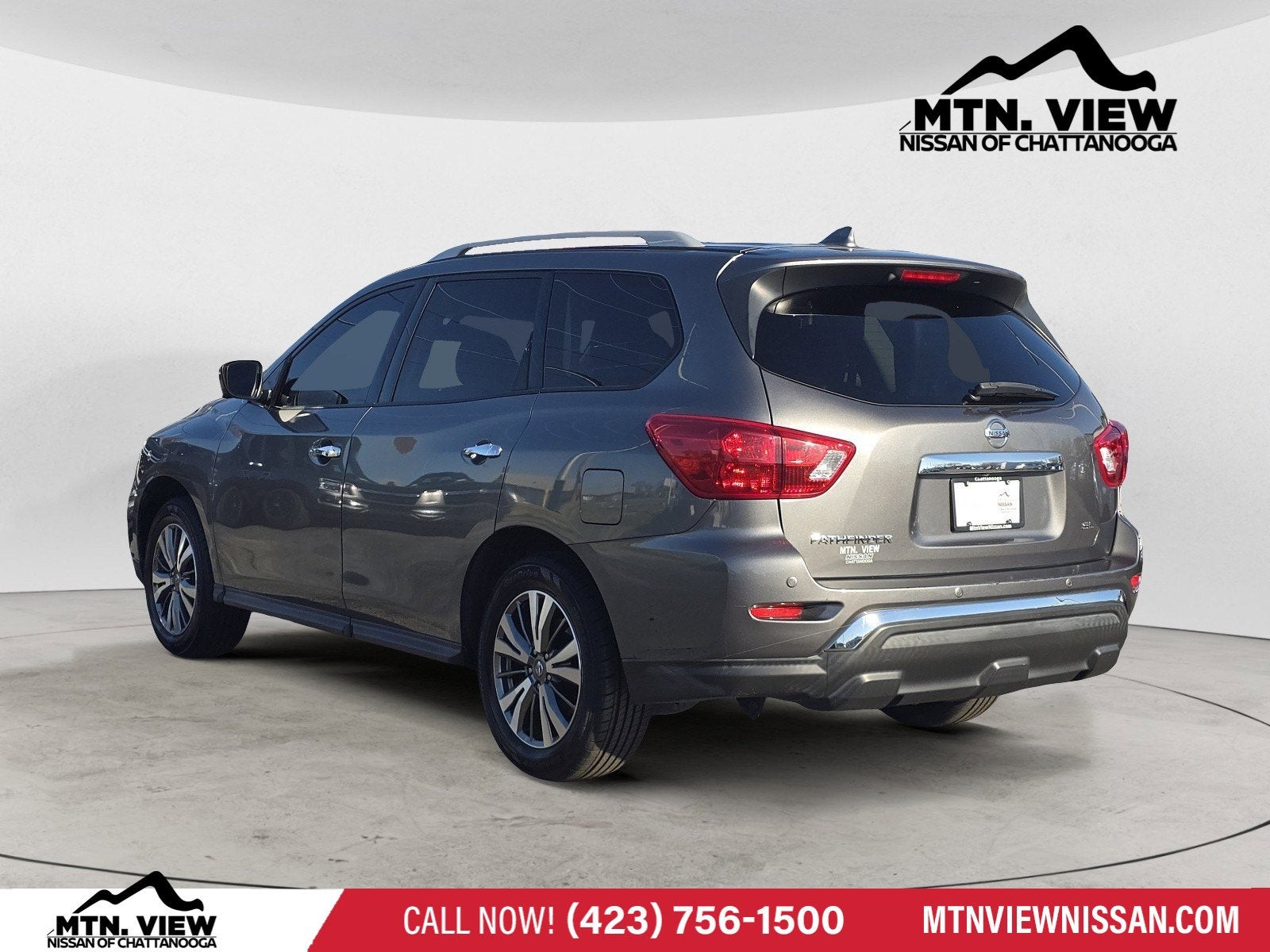 2020 Nissan Pathfinder SL