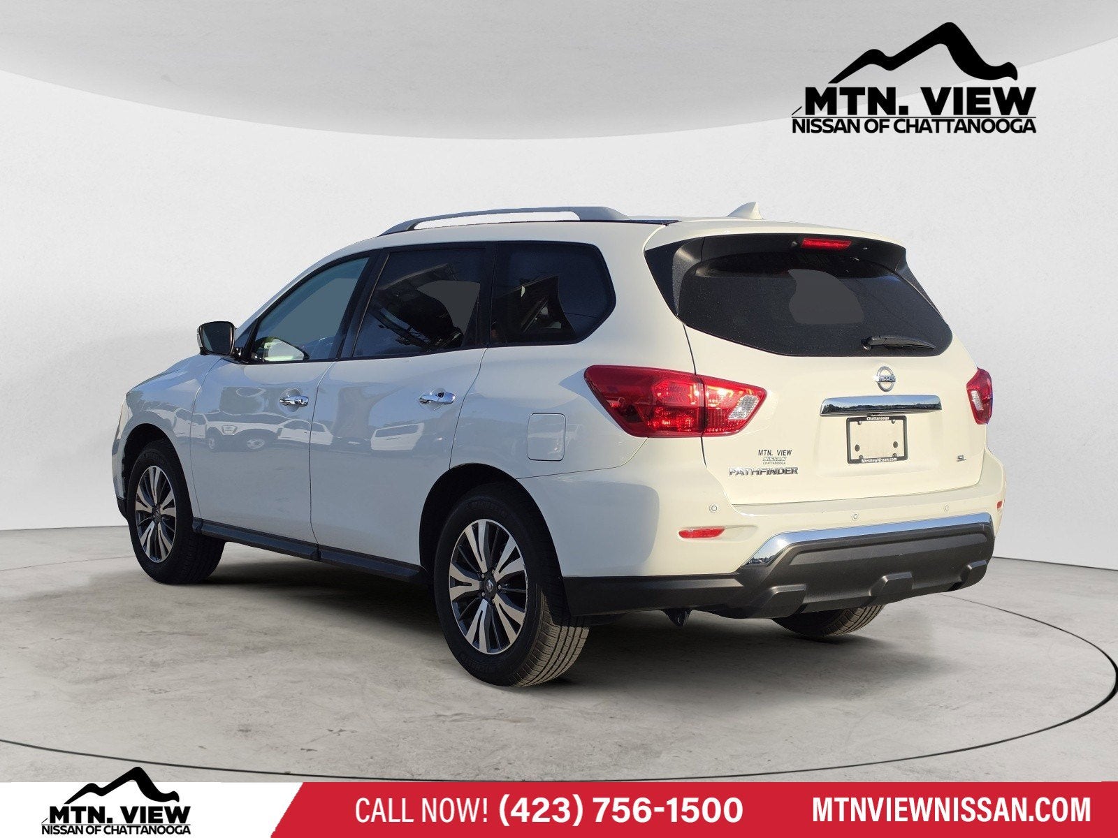 2020 Nissan Pathfinder SL