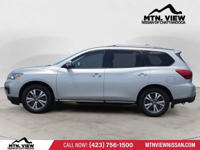 2017 Nissan Pathfinder SV
