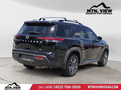 2022 Nissan Pathfinder SV