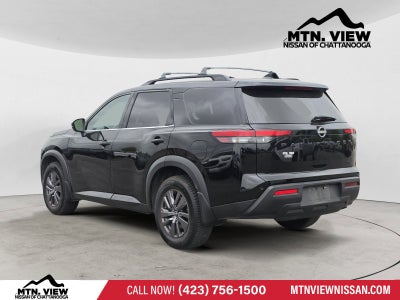2023 Nissan Pathfinder SV