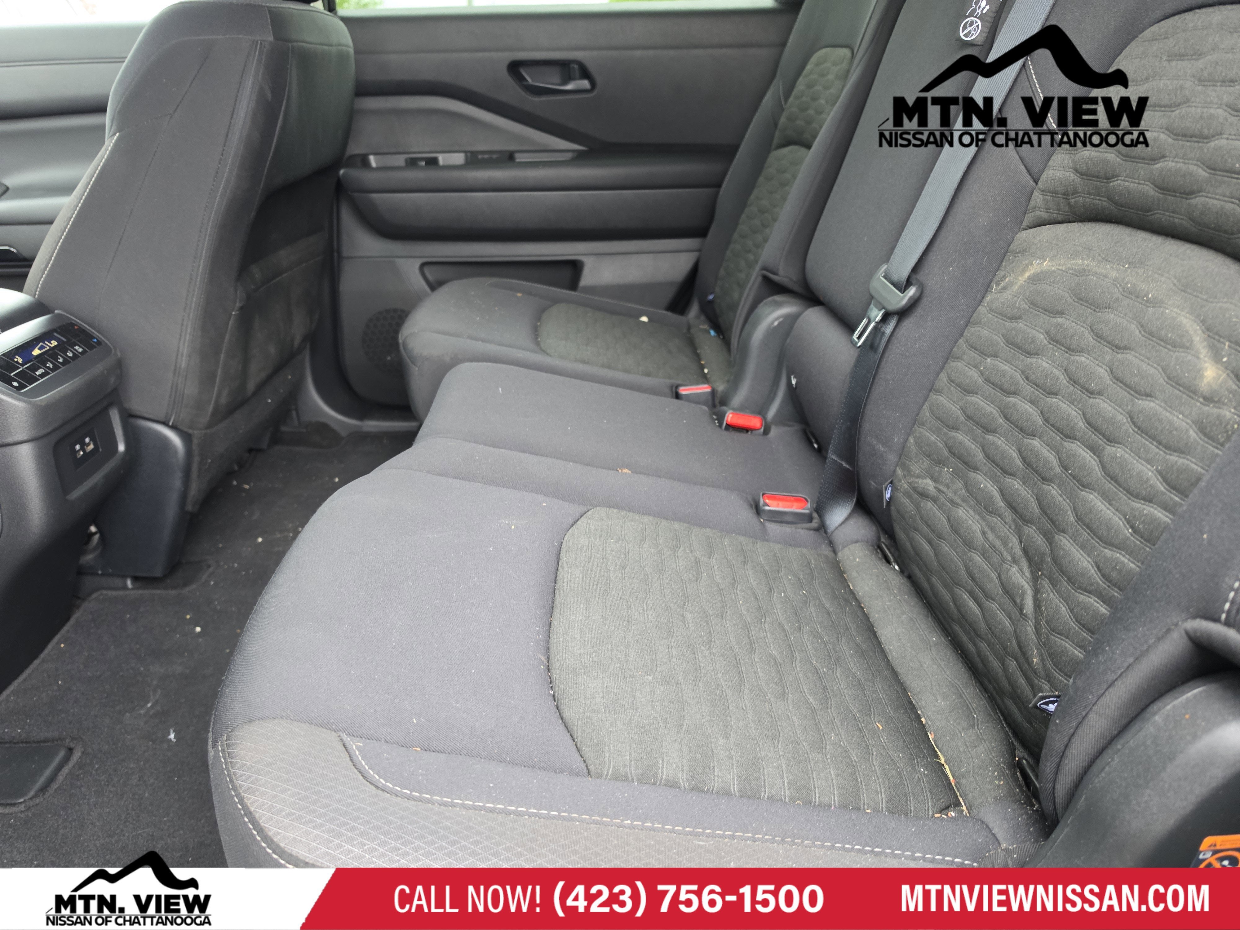 2023 Nissan Pathfinder SV