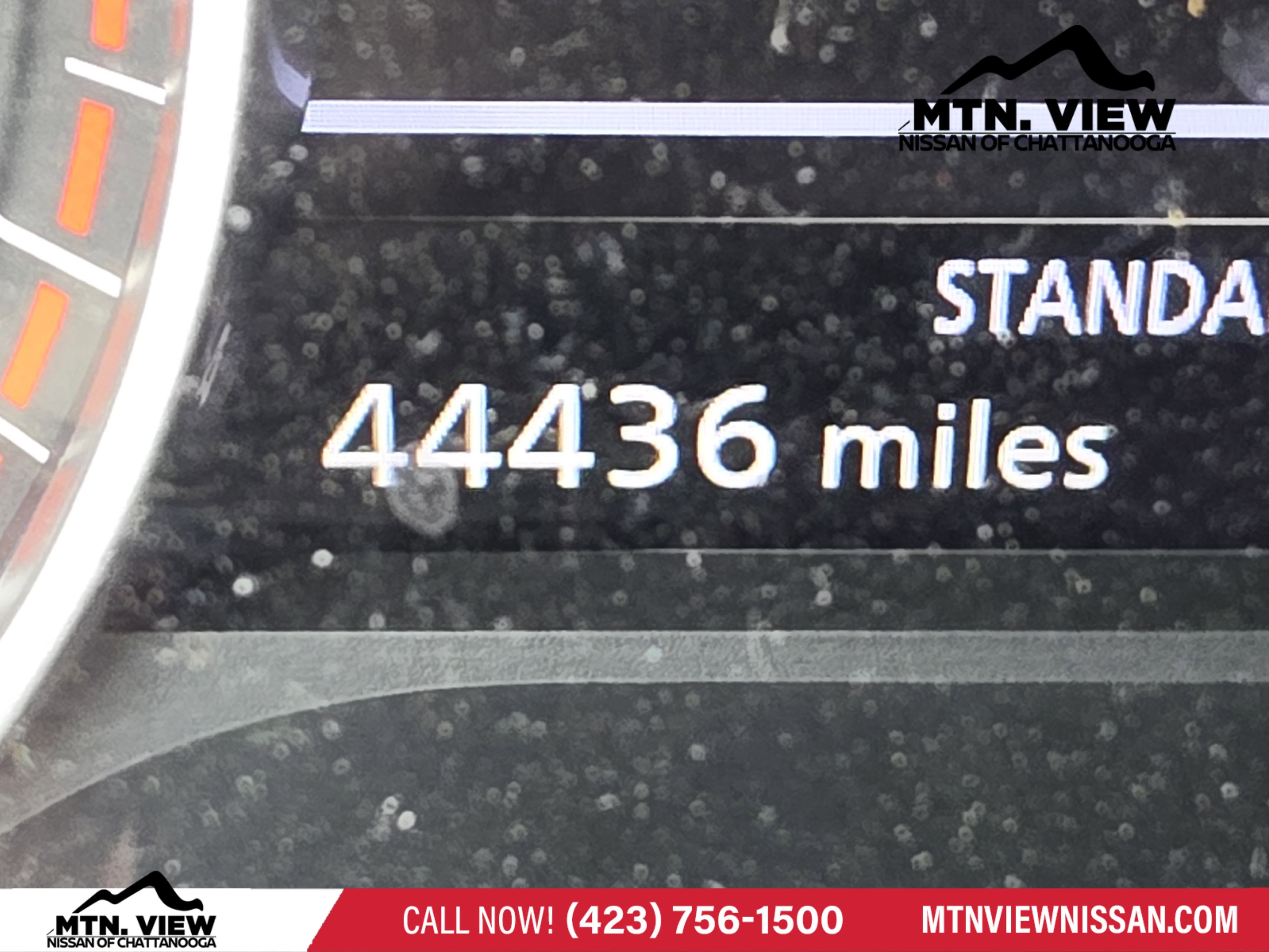 2023 Nissan Pathfinder SV