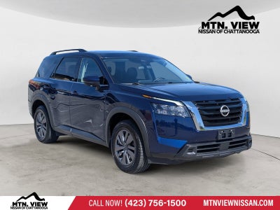 2025 Nissan Pathfinder SV