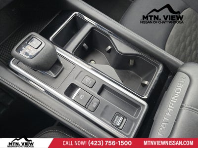 2024 Nissan Pathfinder SV