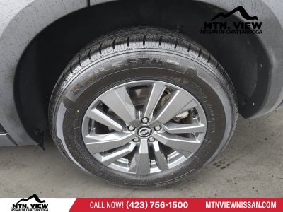 2024 Nissan Pathfinder SV