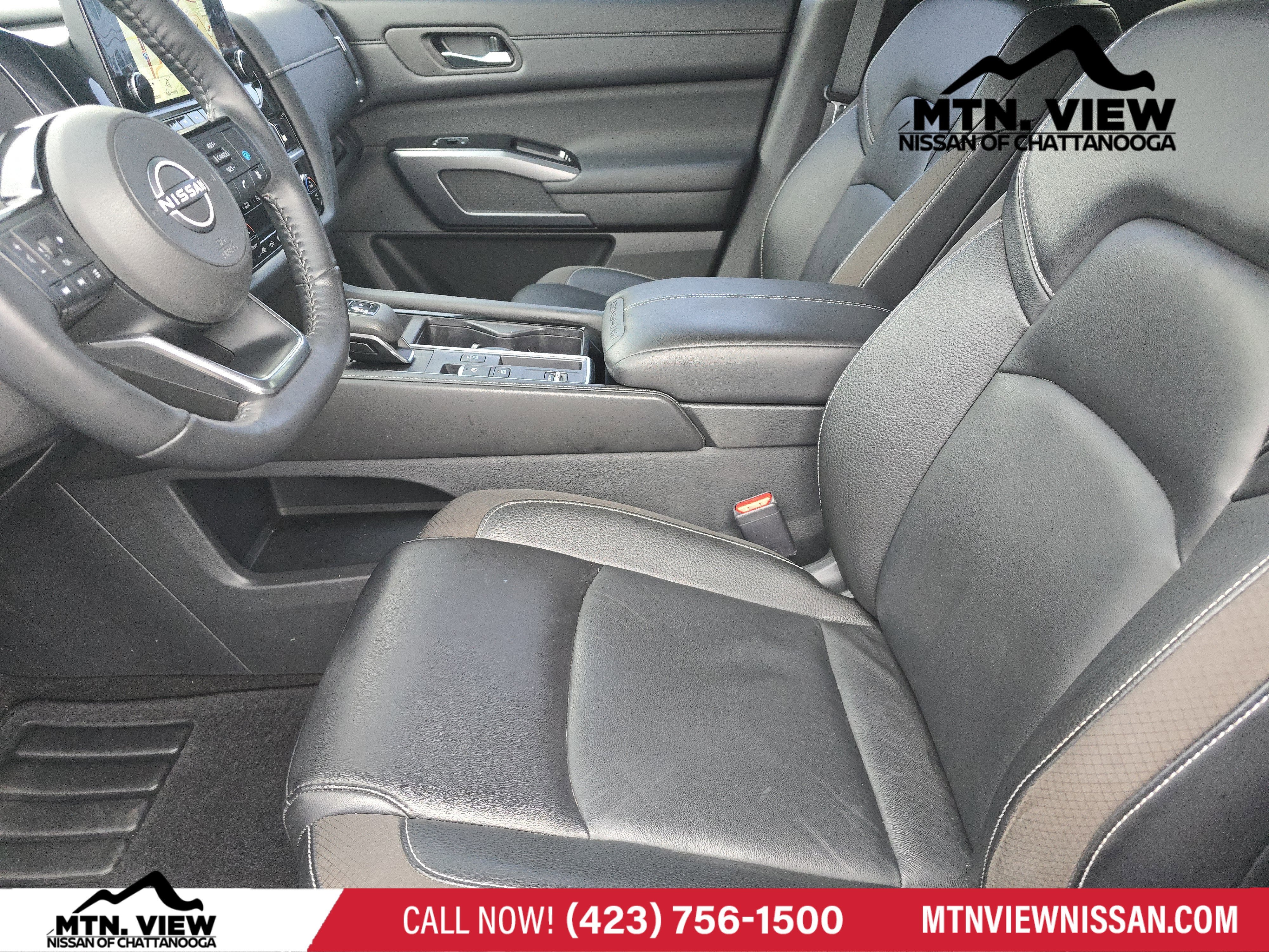 2024 Nissan Pathfinder SL