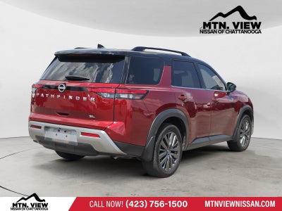 2022 Nissan Pathfinder SL