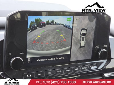 2023 Nissan Pathfinder SL