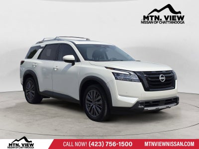 2023 Nissan Pathfinder SL