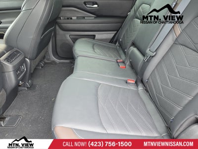 2024 Nissan Pathfinder Platinum