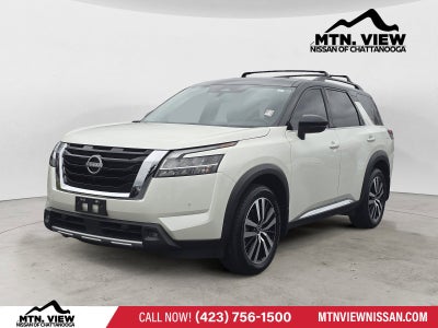 2023 Nissan Pathfinder Platinum