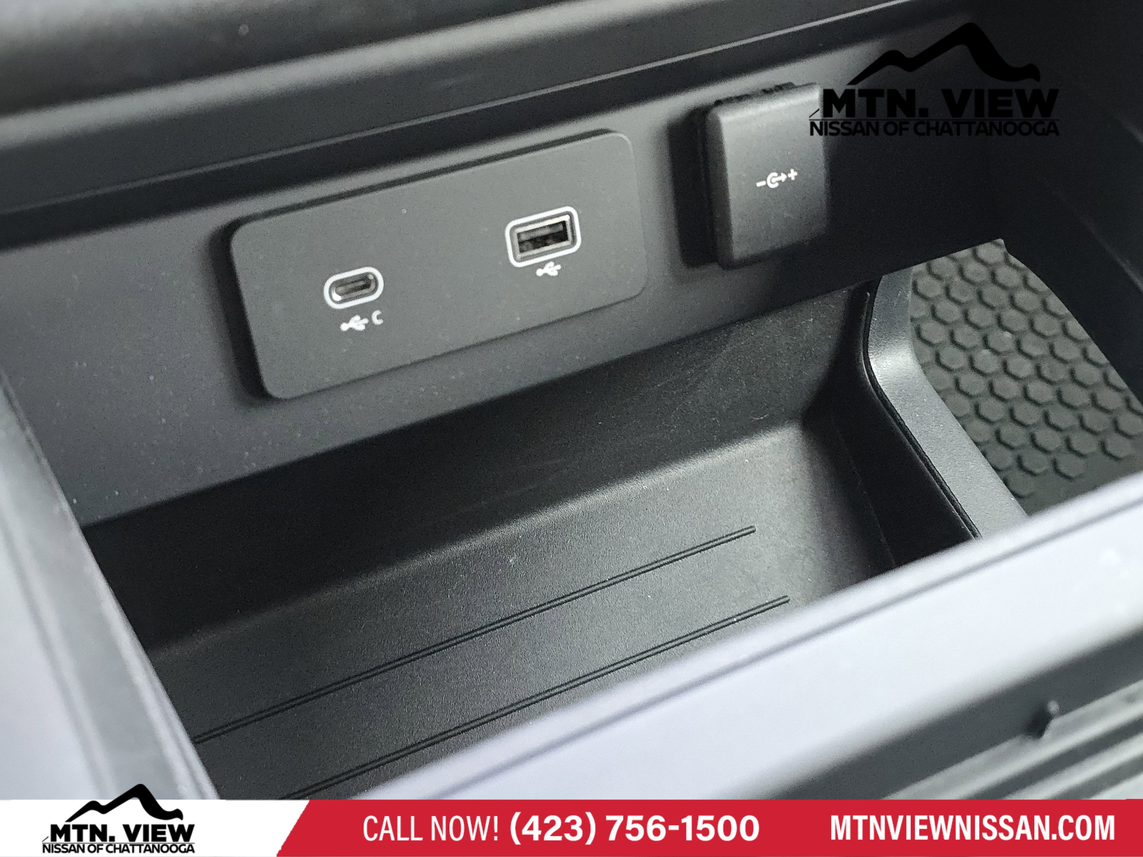 2024 Land Rover Defender X-Dynamic SE