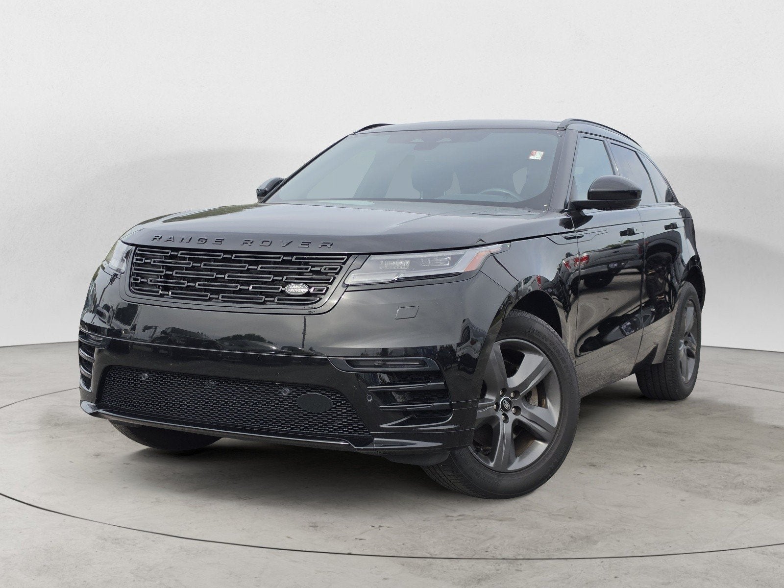 2025 Land Rover Range Rover Velar Dynamic SE