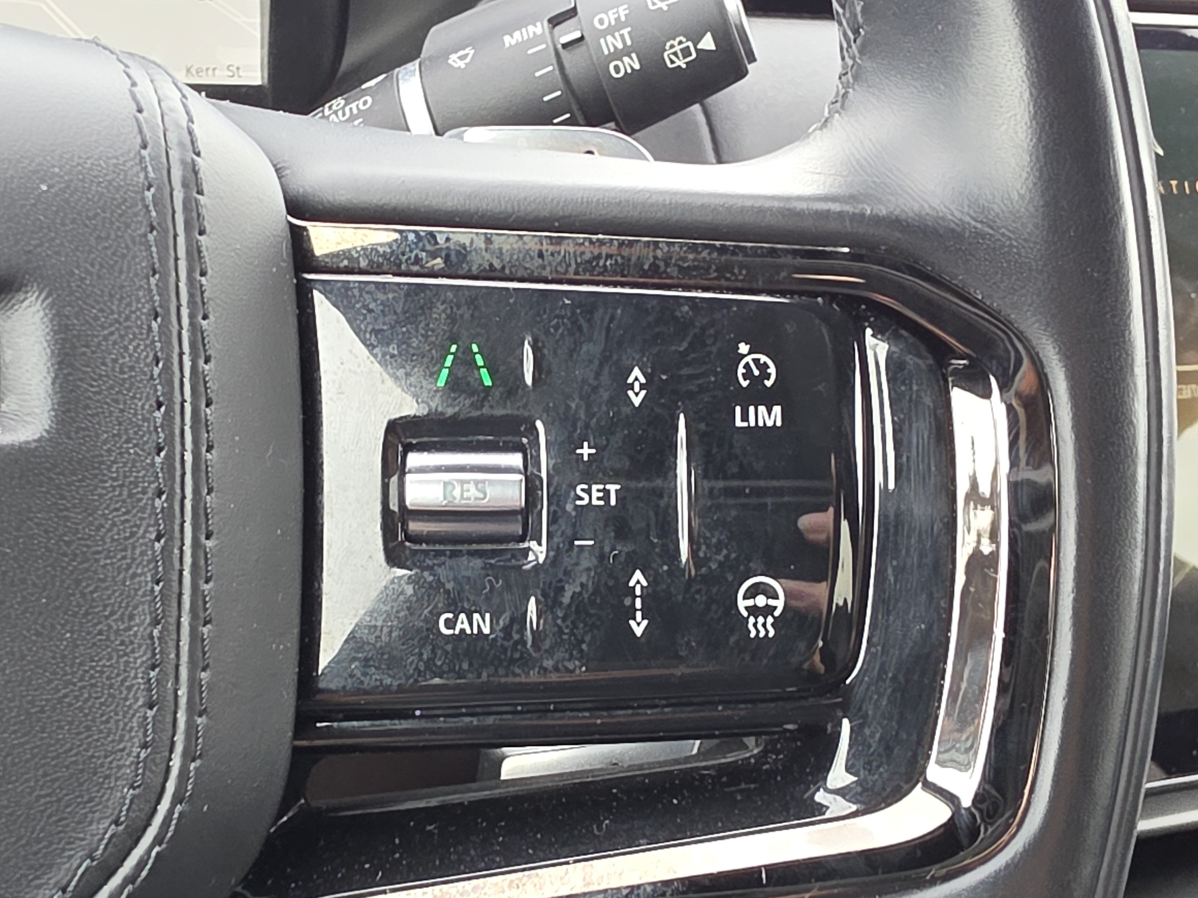 2025 Land Rover Range Rover Velar Dynamic SE