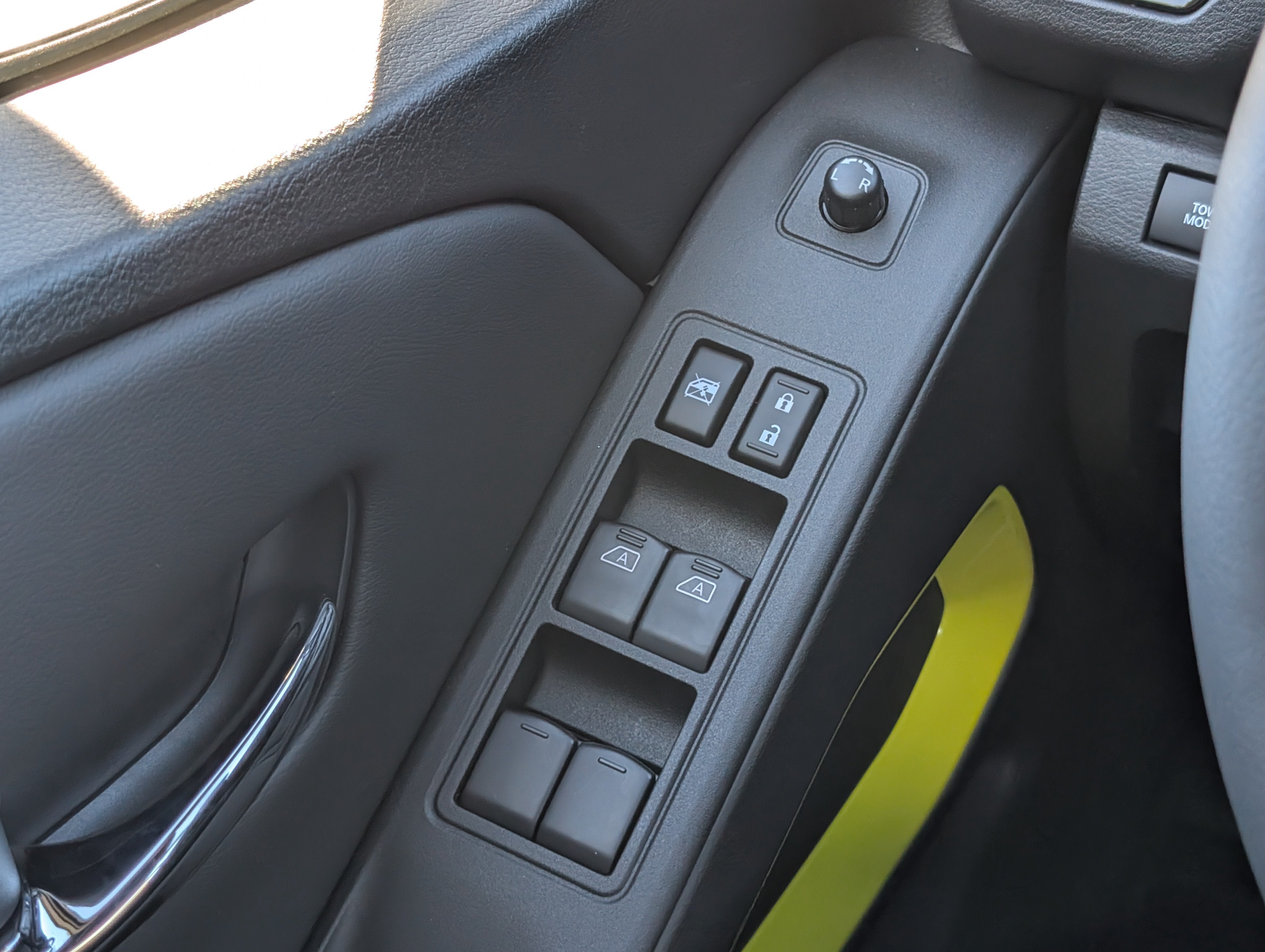 2027 Nissan Frontier Crew Cab SV