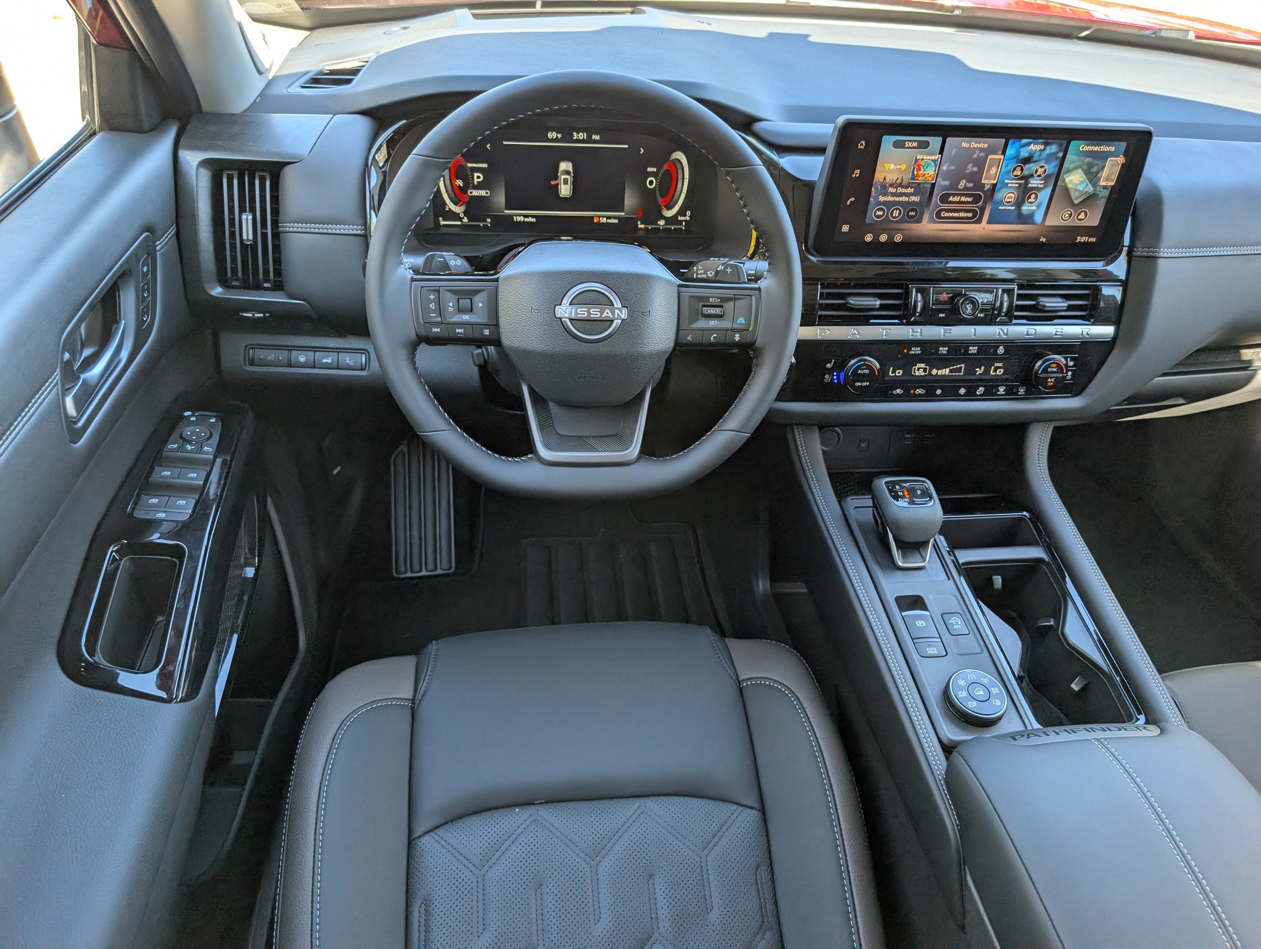 2026 Nissan Pathfinder Platinum